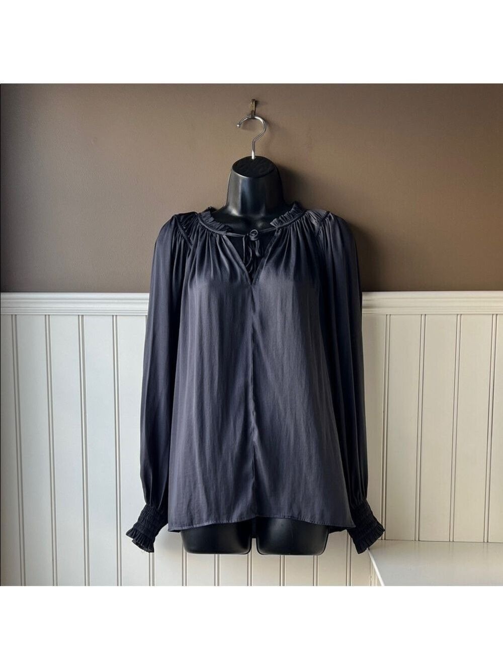 Loft Charcoal Gray Tie Neck Blouse Size L - Picture 11 of 11
